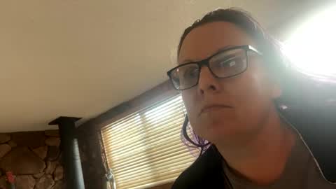 Snapshot of foxyladysback923 chatting on February 27, 2025, 2:43 pm foxyladysback923 online show from February 27, 2025, 2:43 pm