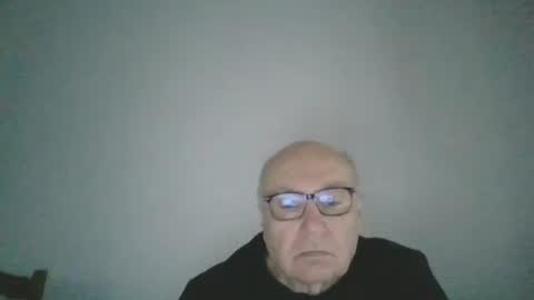 Snapshot of fra94 chatting on December 12, 2024, 2:00 pm fra94 online show from December 12, 2024, 2:00 pm