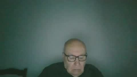 Snapshot of fra94 chatting on December 19, 2025, 2:46 pm fra94 online show from December 19, 2025, 2:46 pm