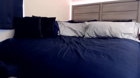 Snapshot of fragilemasochist chatting on December 2, 2024, 7:05 pm Angel online show from December 2, 2024, 7:05 pm