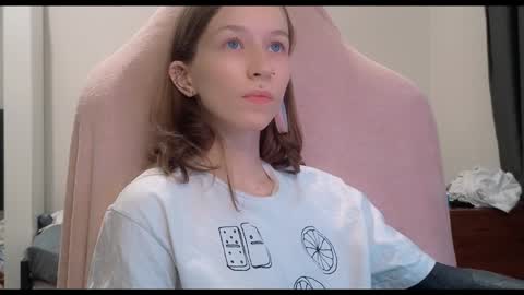 fran_bow online show from January 30, 2025, 8:22 am