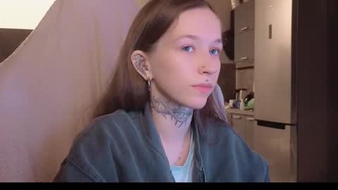 fran_bow online show from February 21, 2026, 9:38 pm