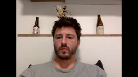 Snapshot of francaiiiiis chatting on October 26, 2025, 12:11 pm francaiiiiis online show from October 26, 2025, 12:11 pm