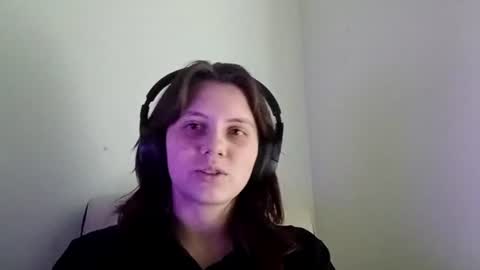 Snapshot of francescabatrez chatting on June 17, 2026, 11:34 am Lily online show from June 17, 2026, 11:34 am
