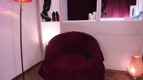 Frances York online show from November 14, 2025, 4:33 am