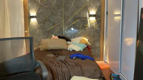 Snapshot of francheska_baby chatting on September 26, 2025, 8:07 am Dynamic roles online show from September 26, 2025, 8:07 am