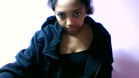 Snapshot of francia333068 chatting on June 8, 2026, 2:12 am francia333068 online show from June 8, 2026, 2:12 am