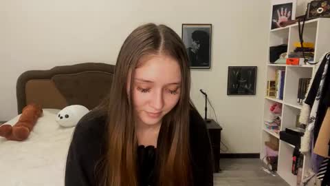 Snapshot of francinaporteus chatting on October 1, 2025, 2:01 pm Francis online show from October 1, 2025, 2:01 pm