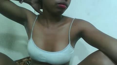 Snapshot of francinealdy chatting on January 8, 2026, 4:04 am francinealdy online show from January 8, 2026, 4:04 am