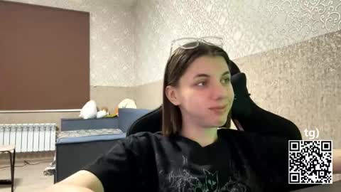 Melissa online show from November 26, 2025, 7:04 pm