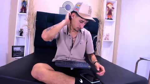 Snapshot of franco_roux chatting on March 3, 2026, 11:49 am Franco online show from March 3, 2026, 11:49 am