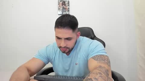 frank_foxx1 online show from February 2, 2026, 5:06 am