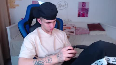 Frank online show from December 28, 2024, 2:43 am