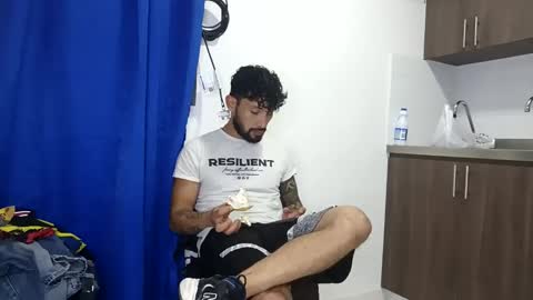 frankdanielsmolano online show from June 5, 2026, 2:29 am