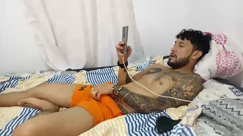 frankdanielsmolano online show from June 9, 2026, 4:35 am