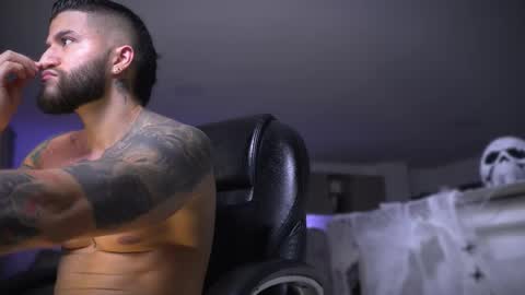 Frank Farrell. Hey remember to give me a thumbs up Ty online show from October 26, 2025, 3:12 am