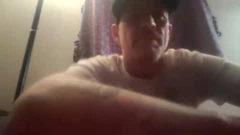 Snapshot of frankieblueeyes4u chatting on May 10, 2026, 11:26 am Famous Blue Eyes online show from May 10, 2026, 11:26 am
