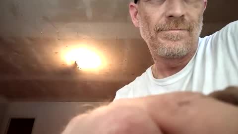 Snapshot of frankieblueeyes4u chatting on May 17, 2026, 11:12 pm Famous Blue Eyes online show from May 17, 2026, 11:12 pm