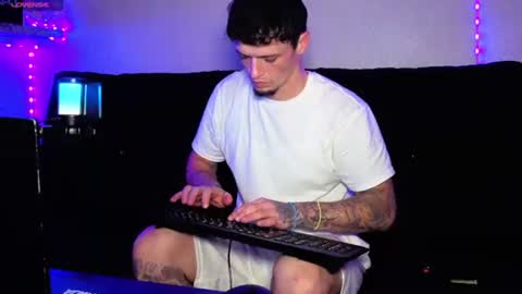 Franco online show from November 9, 2025, 3:05 am