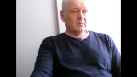 frannkboy61 online show from April 23, 2026, 11:42 am