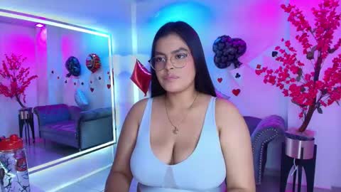 Franshesca online show from February 14, 2026, 7:32 pm