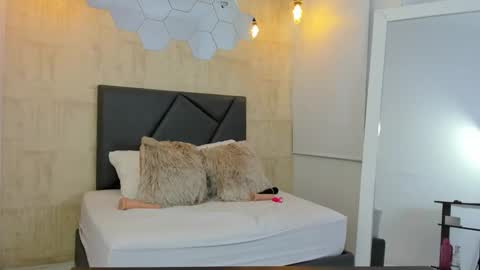 Fransheska online show from February 20, 2025, 10:15 pm