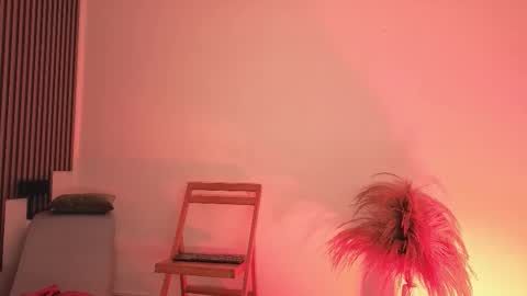 Fransheska online show from February 14, 2026, 12:02 pm