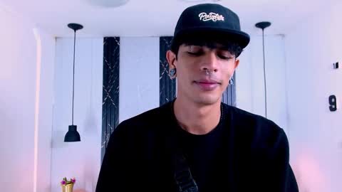 Franvill trato online show from November 10, 2025, 7:13 pm