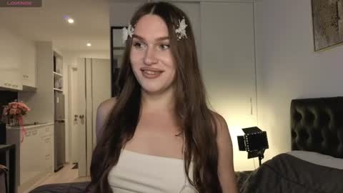 I am franzeva  online show from June 10, 2026, 11:31 am