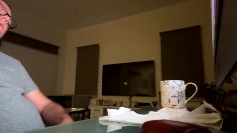 Snapshot of franzmontyhe chatting on October 12, 2025, 5:01 pm franzmontyhe online show from October 12, 2025, 5:01 pm