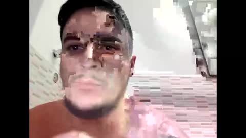 Snapshot of fraromeo2 chatting on January 10, 2025, 4:20 pm fraromeo2 online show from January 10, 2025, 4:20 pm