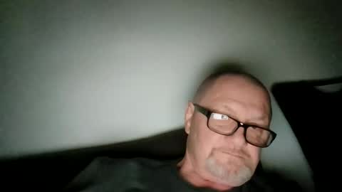 Wolfi online show from February 22, 2026, 7:19 am