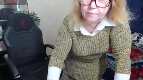 Snapshot of fraumartha chatting on December 12, 2024, 12:12 pm FrauMartha online show from December 12, 2024, 12:12 pm