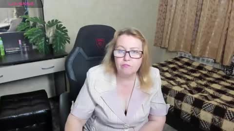 Snapshot of fraumartha chatting on December 20, 2024, 1:33 pm FrauMartha online show from December 20, 2024, 1:33 pm