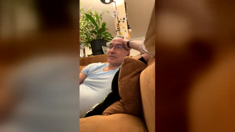 fravka online show from March 6, 2026, 11:23 pm