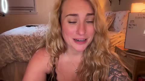 Snapshot of frayfitz chatting on March 2, 2026, 5:08 am Fray online show from March 2, 2026, 5:08 am