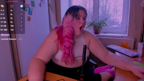 Snapshot of freakcute_friends chatting on December 20, 2024, 10:27 am Alice online show from December 20, 2024, 10:27 am