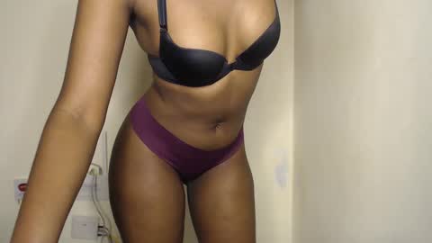 Snapshot of freaky_ass chatting on January 18, 2025, 2:33 pm Berry online show from January 18, 2025, 2:33 pm