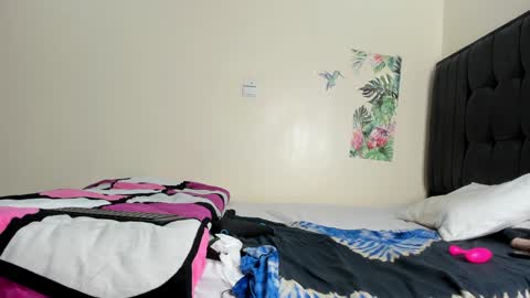 Snapshot of freaky_bad_girl chatting on February 8, 2025, 8:31 am Sandra online show from February 8, 2025, 8:31 am