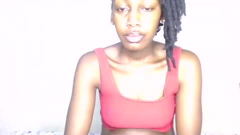 freaky_beauty online show from March 17, 2026, 3:59 pm