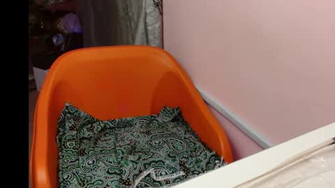 luna online show from October 27, 2025, 2:48 am