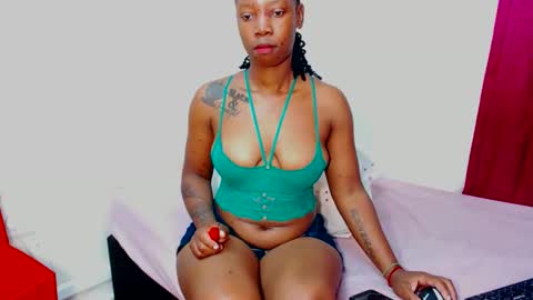 FreakyScarlet00 online show from October 19, 2025, 10:32 pm