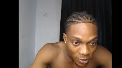 freakyslut30 online show from February 6, 2025, 7:51 pm