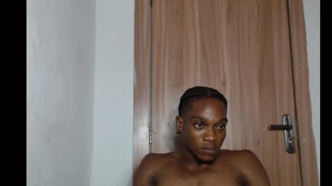 freakyslut30 online show from March 5, 2025, 1:42 am