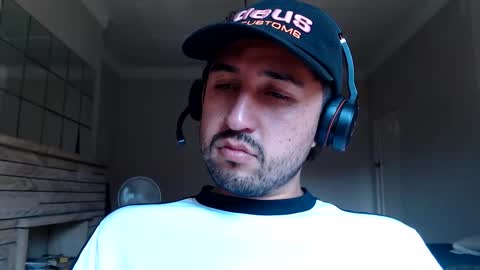 Snapshot of fred_555 chatting on March 1, 2025, 5:42 am fred_555 online show from March 1, 2025, 5:42 am