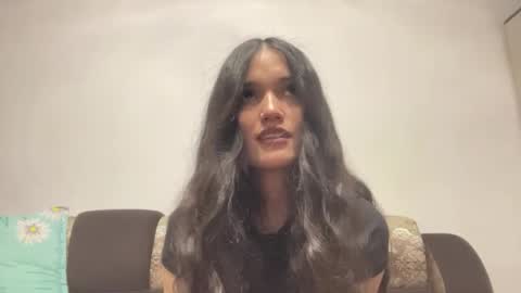 Snapshot of fredamedora chatting on June 2, 2026, 5:15 pm Mia online show from June 2, 2026, 5:15 pm