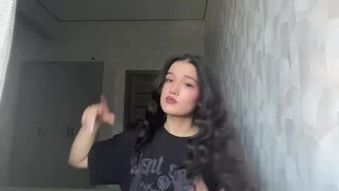 Snapshot of fredamedora chatting on June 8, 2026, 5:08 am Mia online show from June 8, 2026, 5:08 am