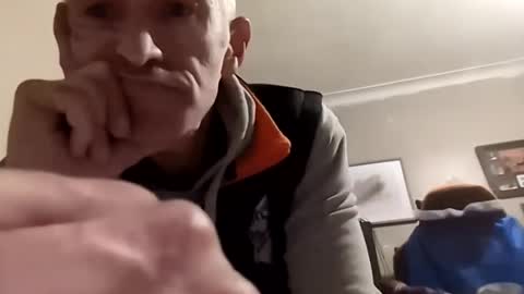 fredclaus19 online show from November 29, 2025, 10:02 pm