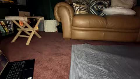 Freddy online show from March 22, 2026, 4:49 am