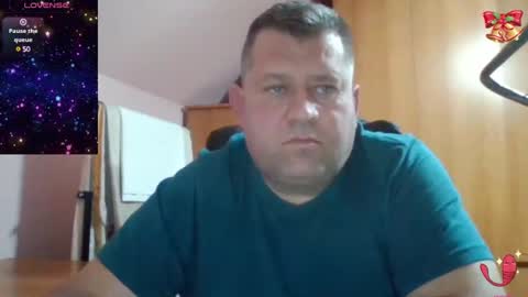 Snapshot of freeboy80180 chatting on January 18, 2025, 6:10 pm freeboy80180 online show from January 18, 2025, 6:10 pm